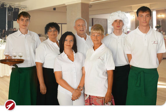 Sala Jedynka - rodzinna firma